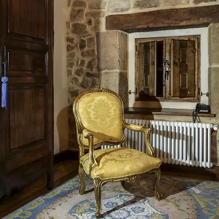 Palacio De Trasvilla Hotel Escobedo