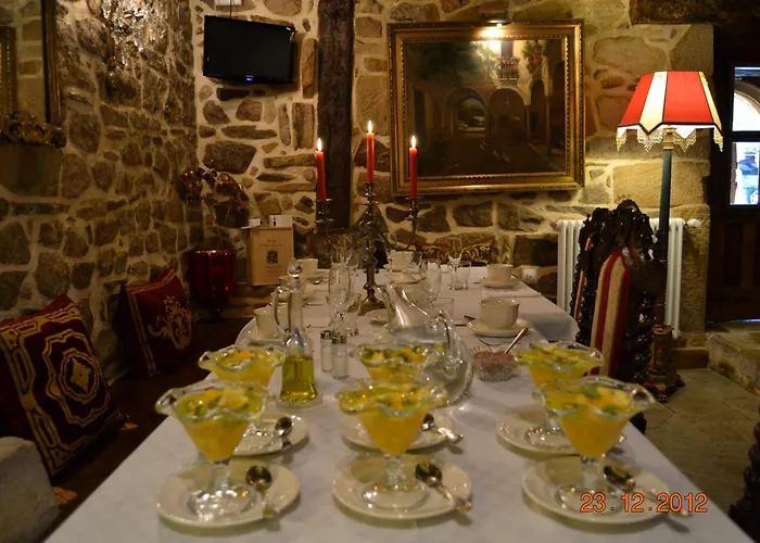 Palacio De Trasvilla Hotel Escobedo