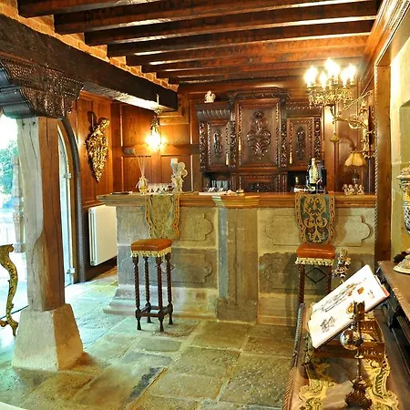 Palacio De Trasvilla فندق 3*