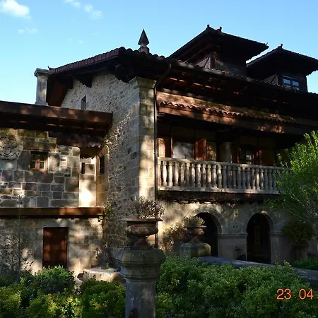 Palacio De Trasvilla 3*