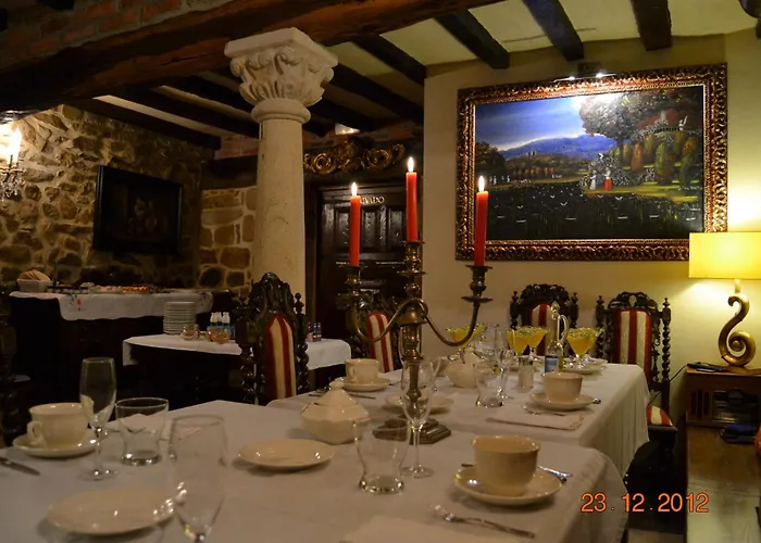 Palacio De Trasvilla Hotel Escobedo