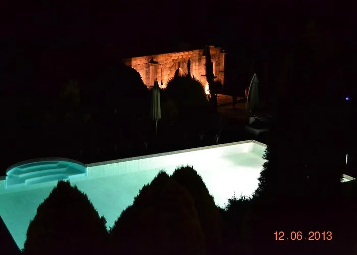 Palacio De Trasvilla Hotel Escobedo